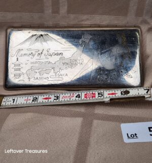 c53- vintage Memory of Japan souvenir cigarette case - Image 1