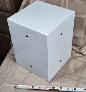 c60- Digital Safe w/ key. No code - Image 2