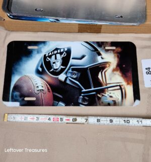 c84- Las Vegas Raiders. Metal License Plate Cover