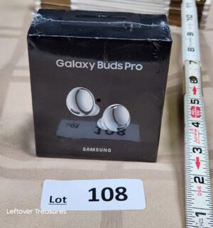 c108- Sealed Samsung Galaxy Buds Pro 2022