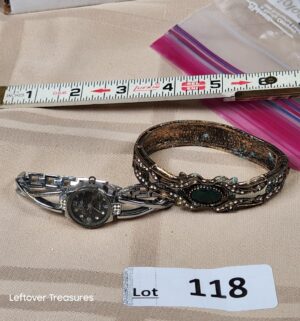 c118- womens watch. Vintage bracelet