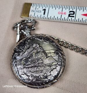 c122- vintage Dufonte by Lucien Piccard silver-tone quartz pocket watch - Image 3