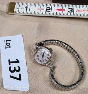 c137- vintage ladies Waltham watch 17-jewel. Mother of Pearl Dial