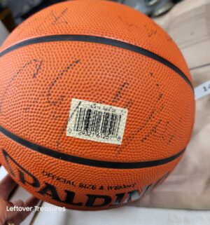 c141- Autographed Spalding NBA Basketball w/ case. NO COA - Image 3