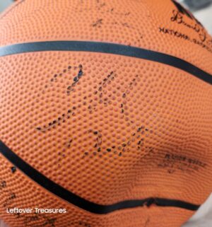 c141- Autographed Spalding NBA Basketball w/ case. NO COA - Image 5