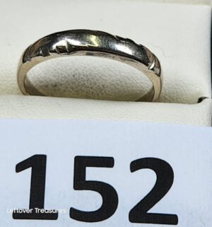 c152- 14k white gold band. No makers mark. Acid tested at 14k - Image 1