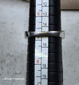 c153- 14K white gold wedding band featuring three rows of round-cut diamonds. Gold & Diamonds Tested - Image 4