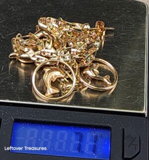 c156- 14k gold Dolphin Earring & Necklace Set. Gold Acid tested - Image 6