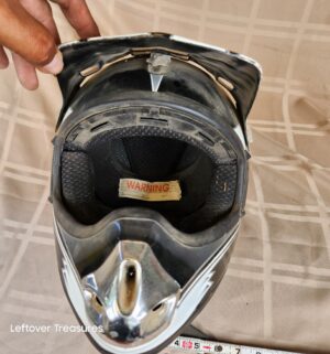 d22- Fly Racing motocross helmet Size M - Image 4
