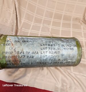 d37- vintage metal military artillery shell canister - Image 3