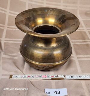 d43- vintage brass spittoon - Image 1