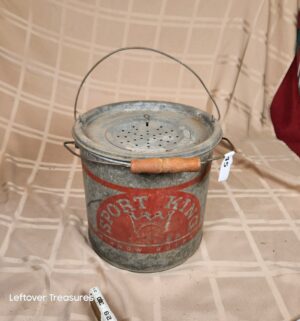 d45- Sport King galvanized minnow bucket - Image 3