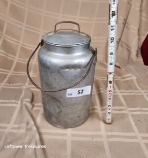 d52- vintage Leyse Aluminum Co. milk or cream can - Image 1