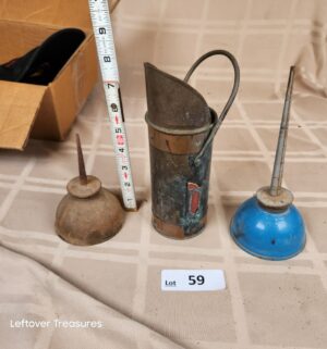 d59- thumb pump oil cans - Image 1