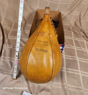 d68- 1940s MacGregor Goldsmith 82V punching speed bag - Image 1
