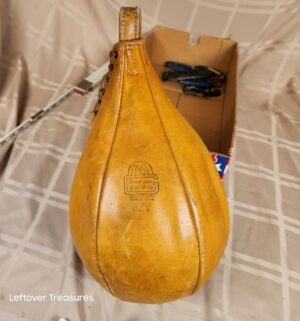 d68- 1940s MacGregor Goldsmith 82V punching speed bag - Image 2