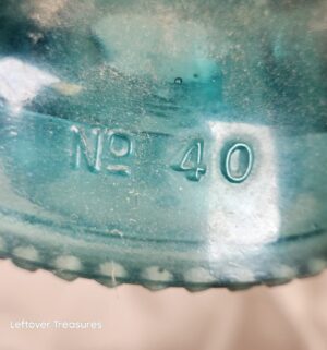 d73- vintage Hemingray No. 40 glass insulators - Image 3