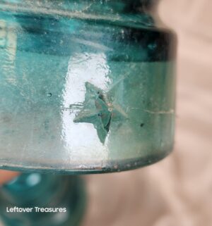 d73- vintage Hemingray No. 40 glass insulators - Image 4