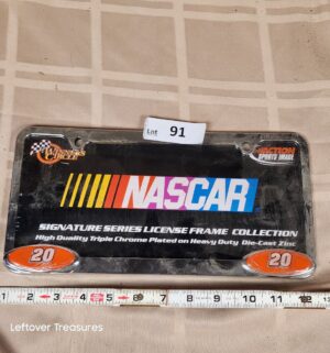 d91- Winners Circle 20 license plate frame