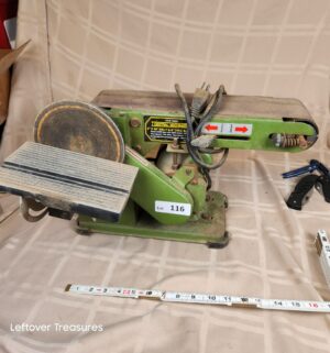 d116- Central Machinery 4 x 36 belt and 6 disc sander - Image 1