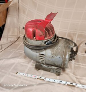 d117- vintage Craftsman 1/3 HP oilless sprayer - Image 2