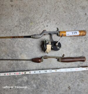 d119- fishing reels - Image 1