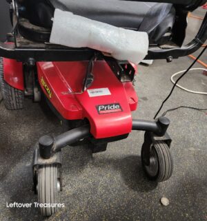 c162- 2018 Jazzy Select 6 Power Chair w/ Charger. Fully Tested? Battery replacement is needed. - Image 8