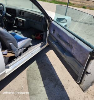 c166- 1986 Chevrolet Monte Carlo Coupe. Bill of sale. Non Running. Sold AS IS WHERE IS - Image 22