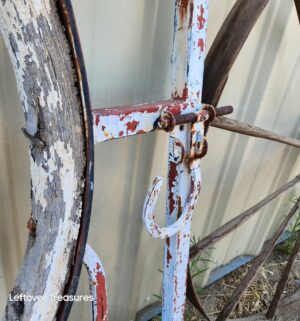 d129- antique Wagon Wheel Gate - Image 4