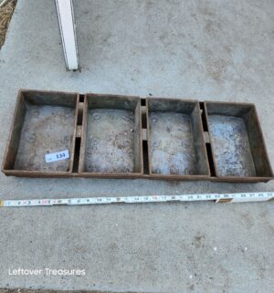 d134- vintage industrial 4-loaf strap bread pan