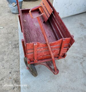 d140- vintage red Radio Flyer Town & Country wood panel pull wagon - Image 4