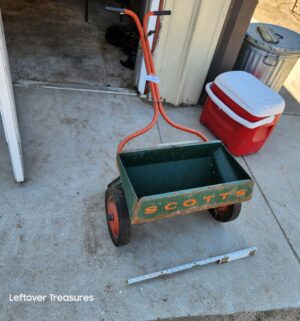 d141- vintage working scotts seeder