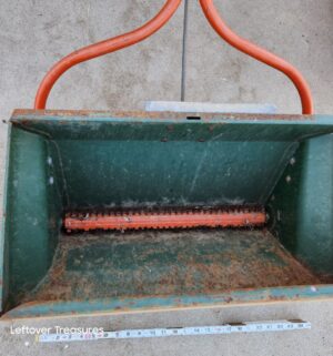 d141- vintage working scotts seeder - Image 3