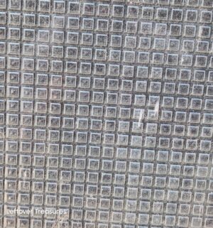 d144- antique door with Florentine diamond privacy glass - Image 3