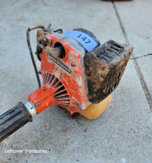 d147- Echo SRM200DA gasoline-powered string trimmer. Briefly ran