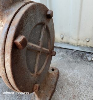 d148- antique cast iron hand-operated water transfer pump manufactured by The Goulds Mfg. Co. in Seneca Falls, N.Y - Image 4