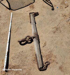 d152- primitive horse or ox yoke - Image 3
