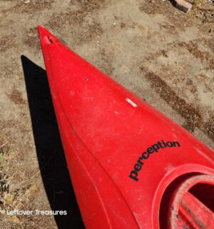 d154- red Perception Swifty 3.1 kayak - Image 3