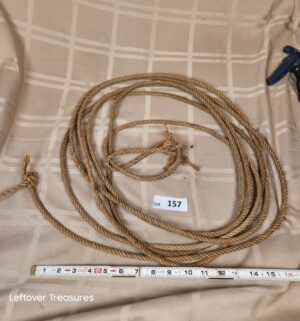 d157- brown twisted lariat rope lasso
