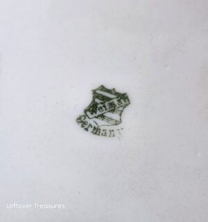 d166- covered dish by Weimar Porzellan - Image 3