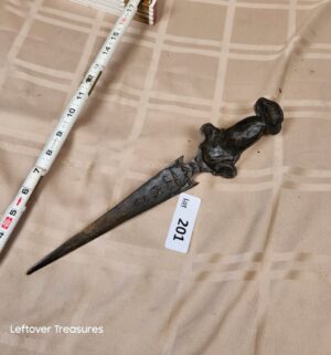 d201- vintage brass letter opener featuring a medieval knight armor - Image 3
