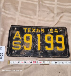 d228- 1954 Texas License Plate - Image 1