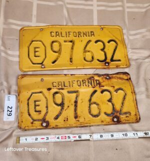 d229- 1940s California license Plate set - Image 1