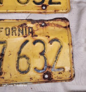 d229- 1940s California license Plate set - Image 2