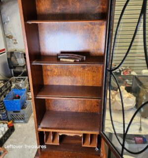 d233- Hastings Tudor Mahogany Edwardian antique cabinet - Image 4