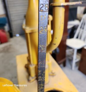 d234- 1930s Shell lubester or oil dispenser pump - Image 6