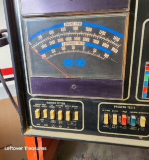 d235- vintage Bear Dyna Vision Engine Analyzer system Model 40-186. Powers on and works - Image 3