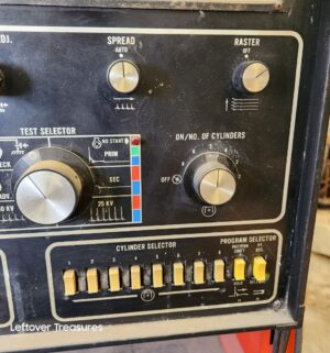 d235- vintage Bear Dyna Vision Engine Analyzer system Model 40-186. Powers on and works - Image 5