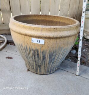 e22- Glazed Planter Pot